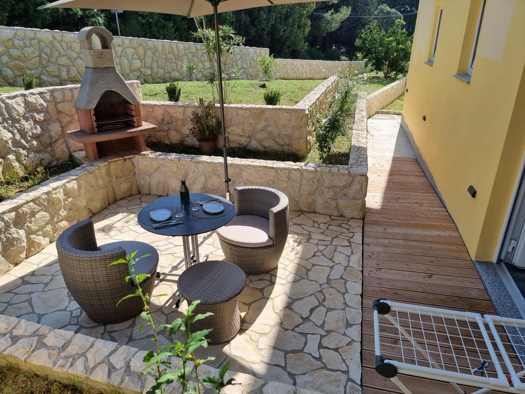 Apartments Suha Punta - Villa Babalonija Kampor Dış mekan fotoğraf